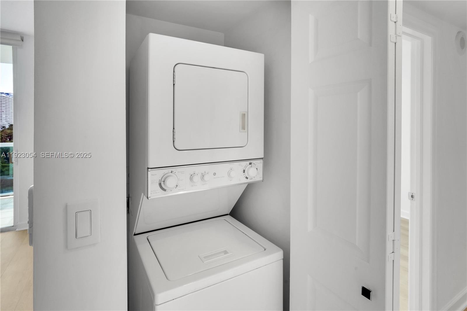 1723 SW 2nd Ave #909 Miami, FL 33129