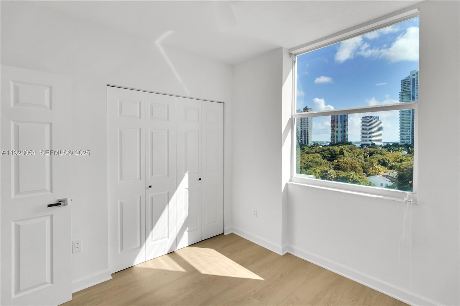 1723 SW 2nd Ave #909 Miami, FL 33129