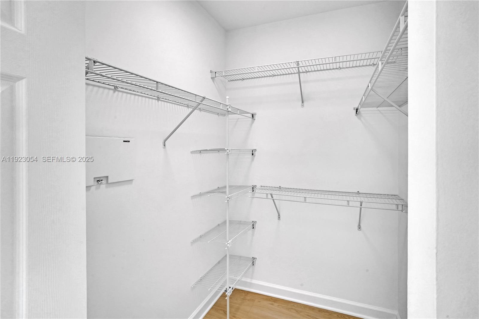 1723 SW 2nd Ave #909 Miami, FL 33129