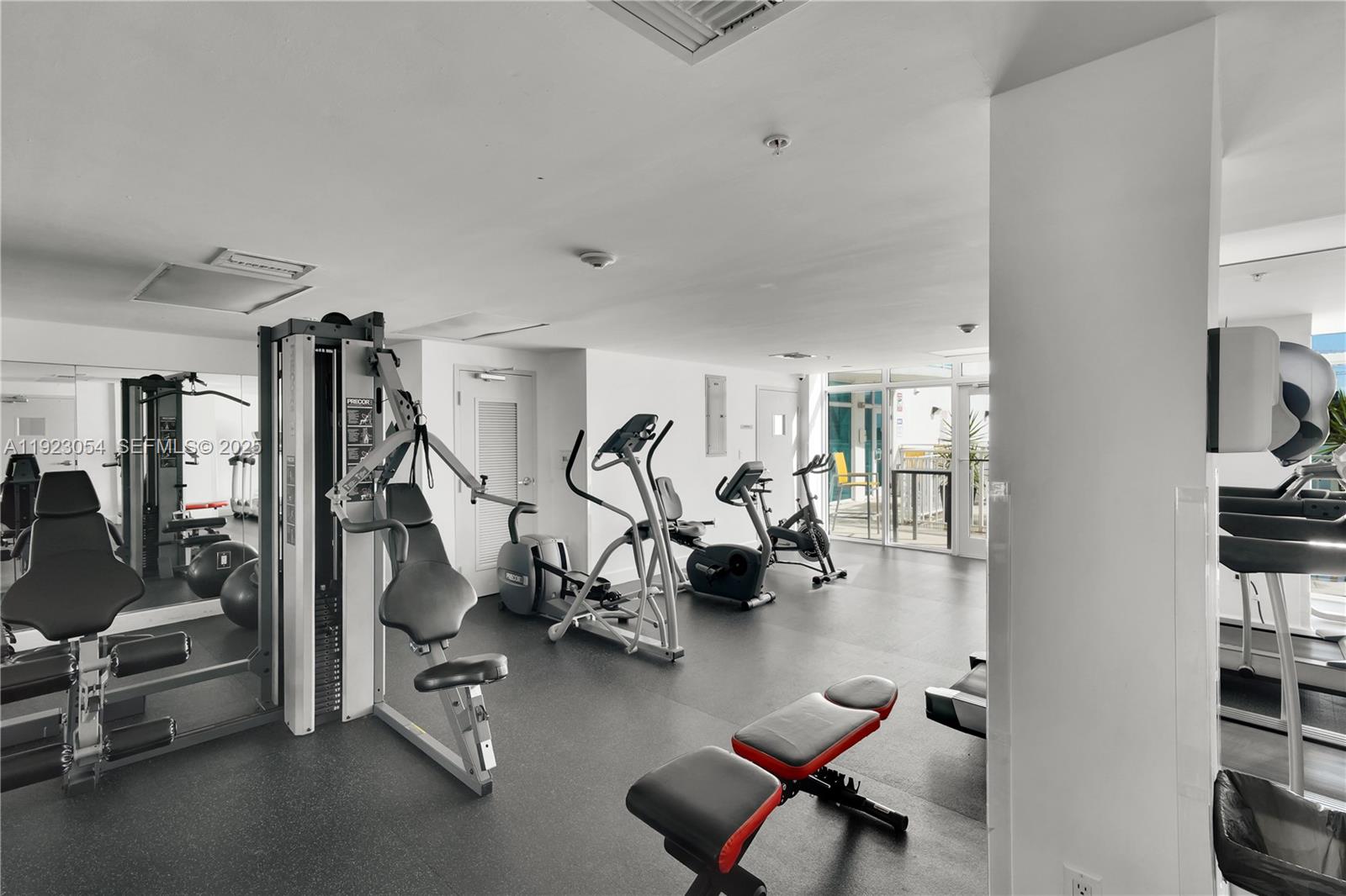 1723 SW 2nd Ave #909 Miami, FL 33129