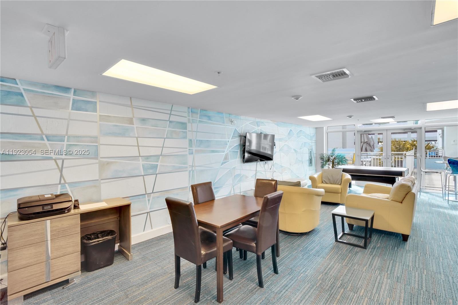 1723 SW 2nd Ave #909 Miami, FL 33129