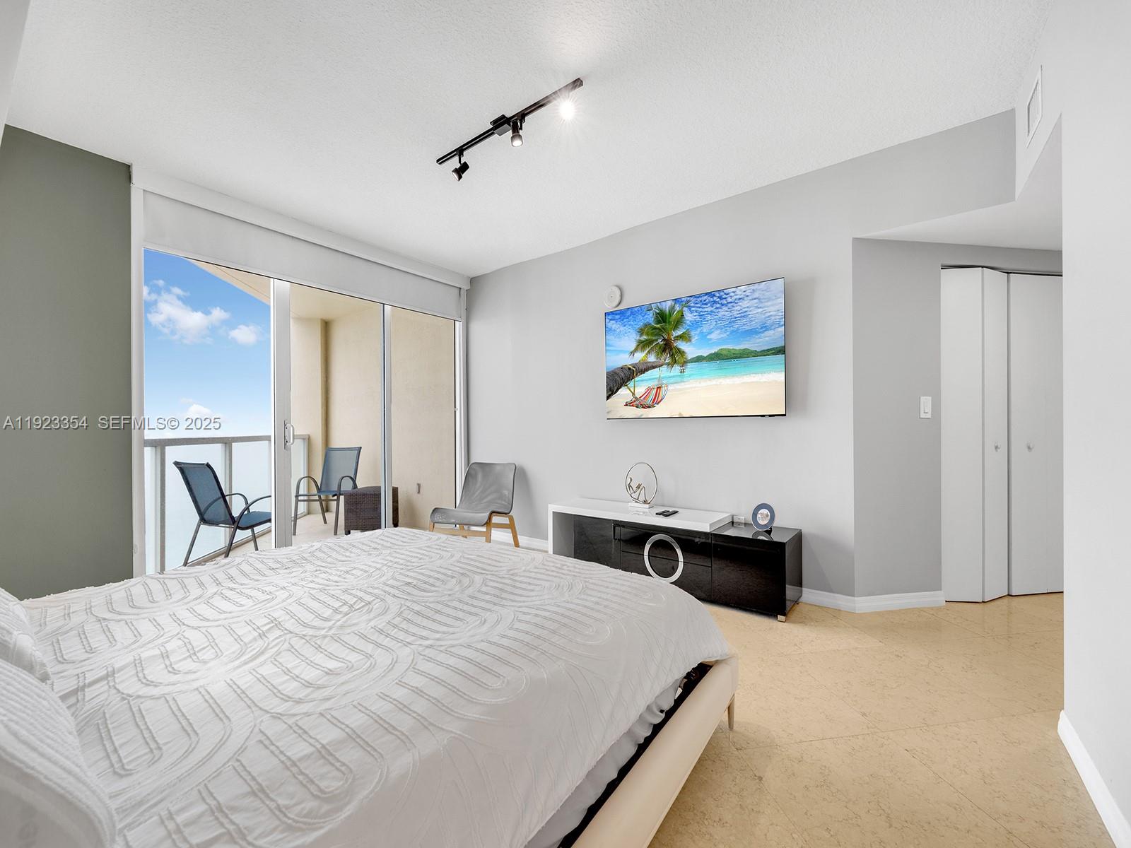 16699 Collins Ave #2906 Sunny Isles Beach, FL 33160