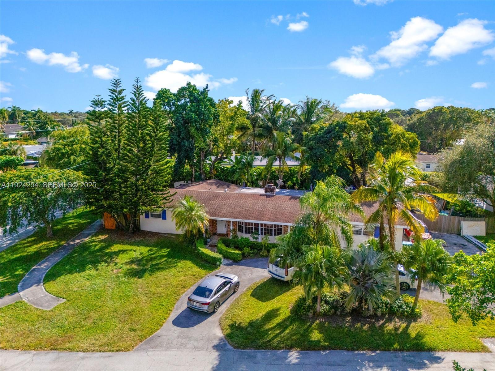 8200 SW 164th St Palmetto Bay, FL 33157