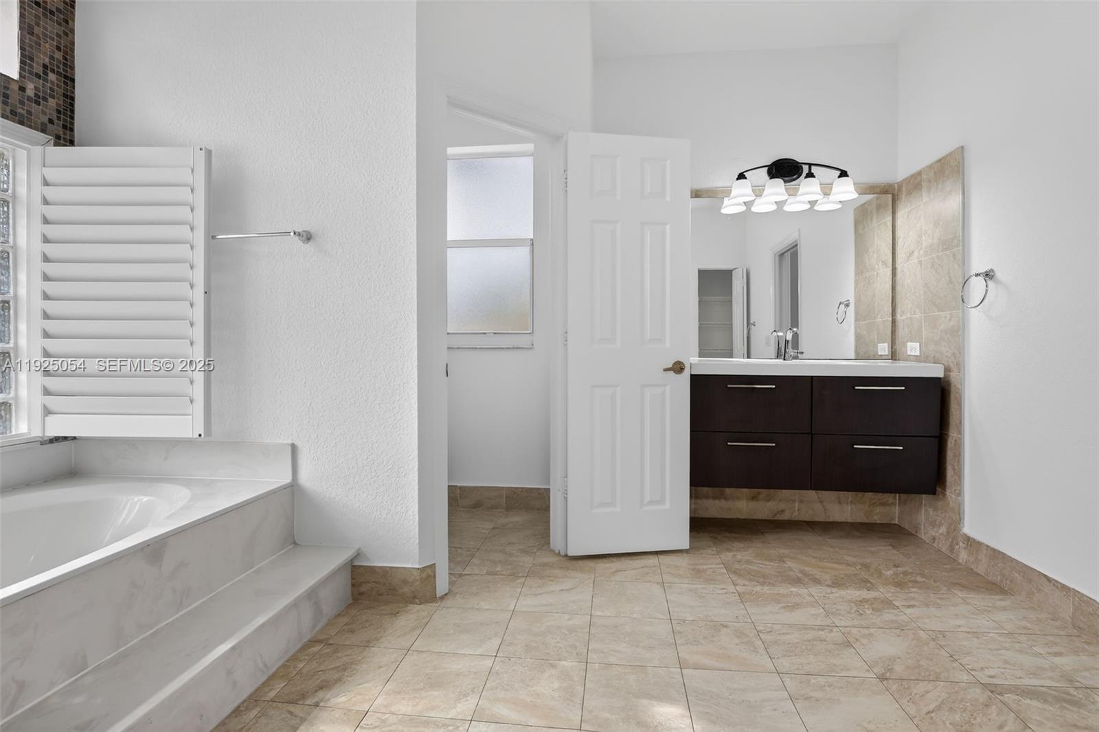 13715 NW 21st St Pembroke Pines, FL 33028