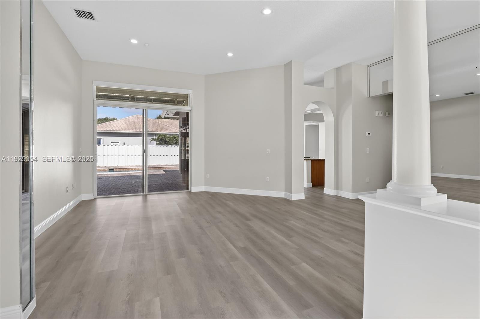 13715 NW 21st St Pembroke Pines, FL 33028