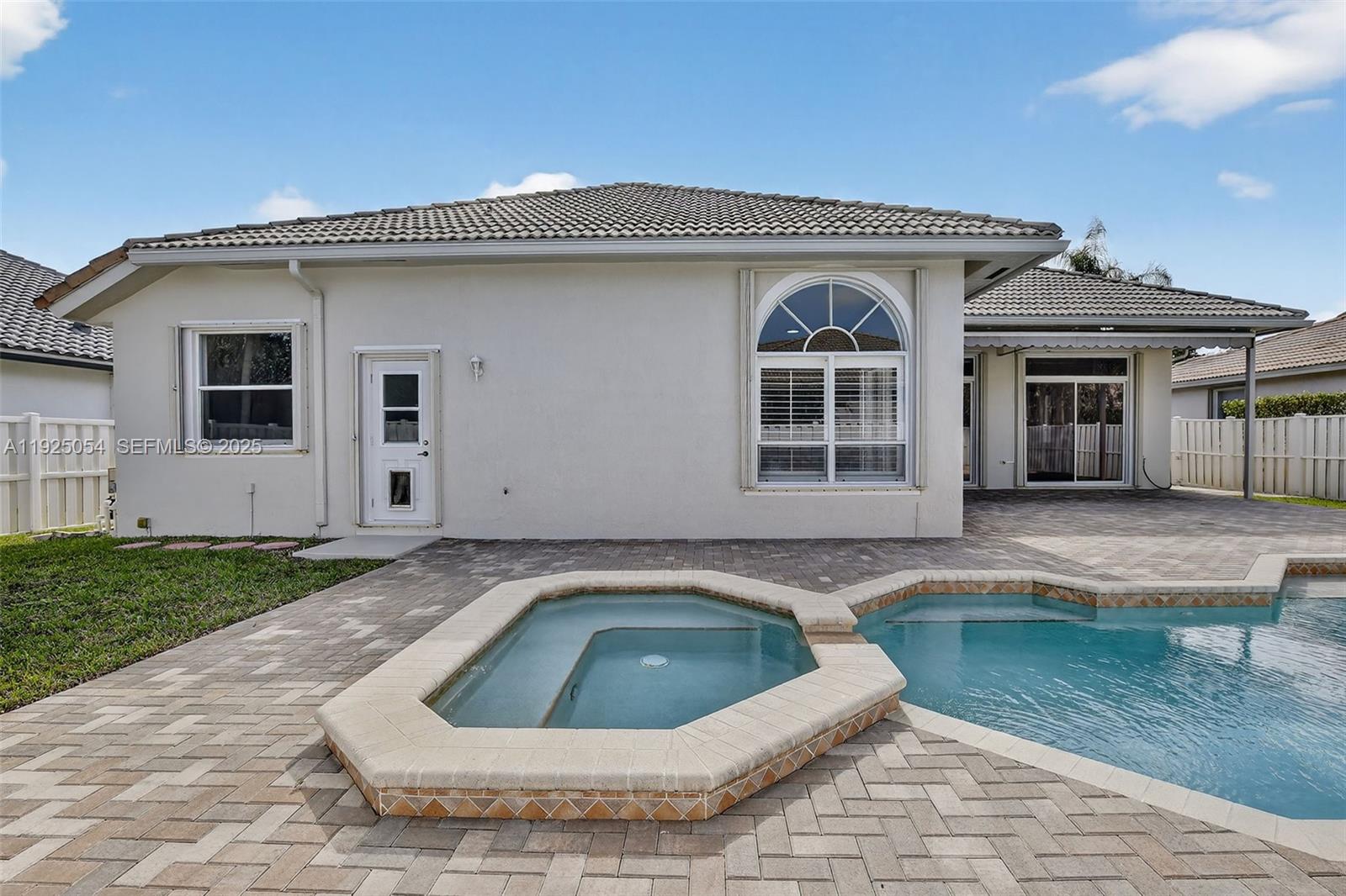 13715 NW 21st St Pembroke Pines, FL 33028