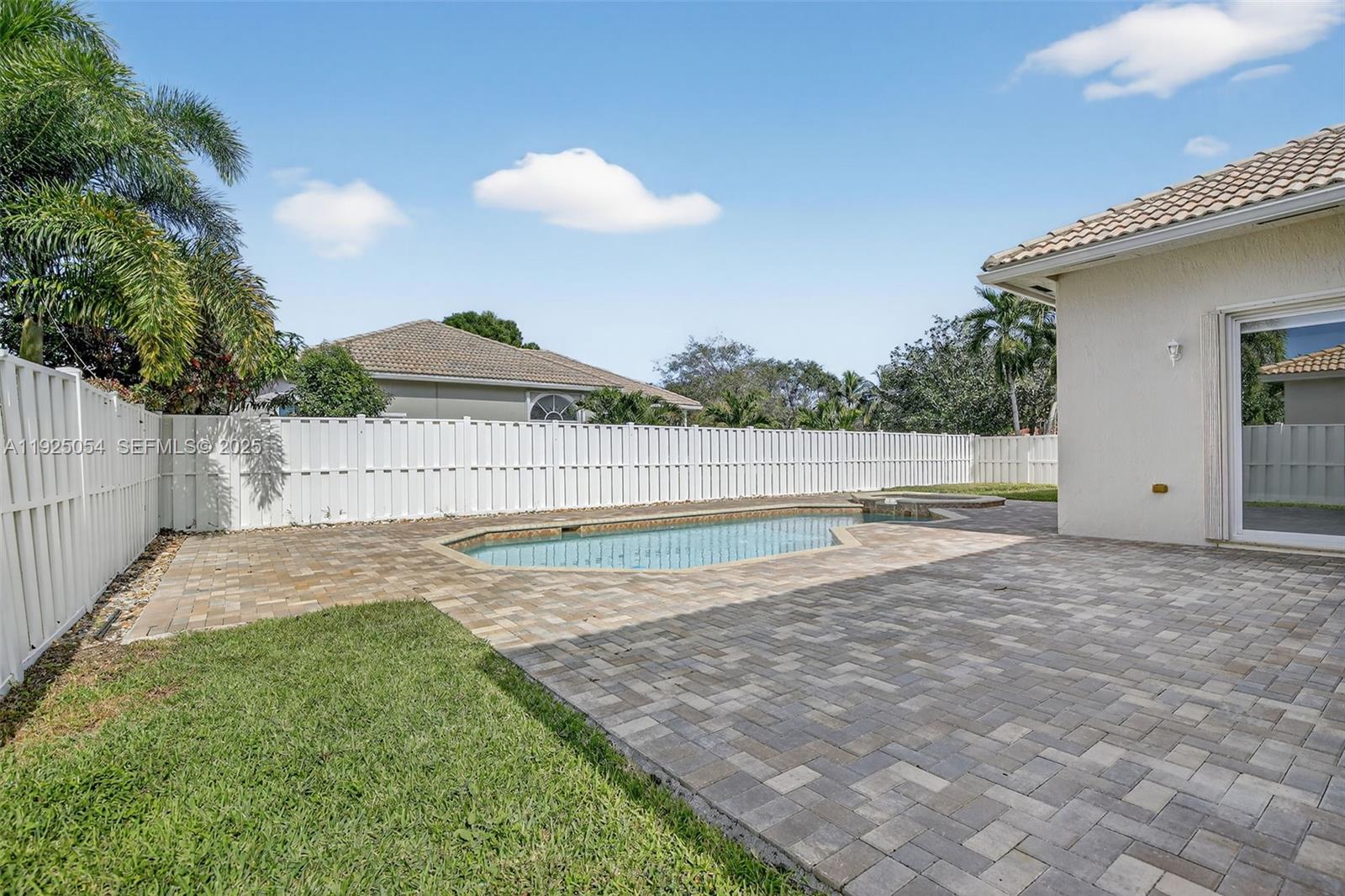 13715 NW 21st St Pembroke Pines, FL 33028