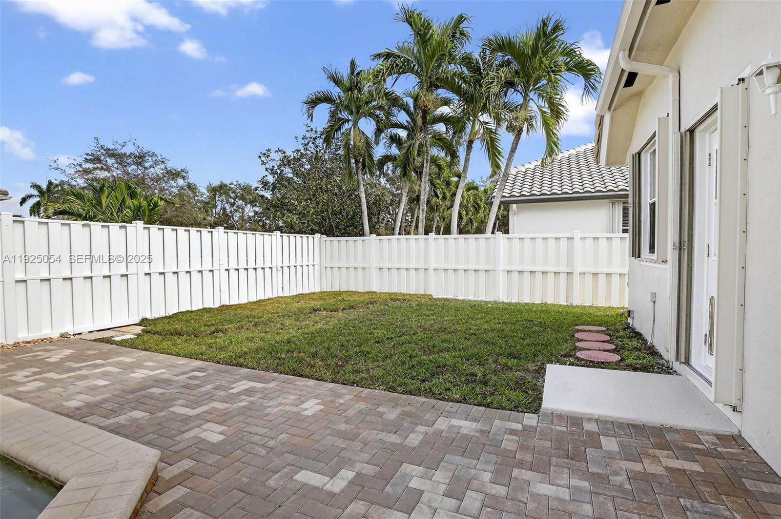 13715 NW 21st St Pembroke Pines, FL 33028