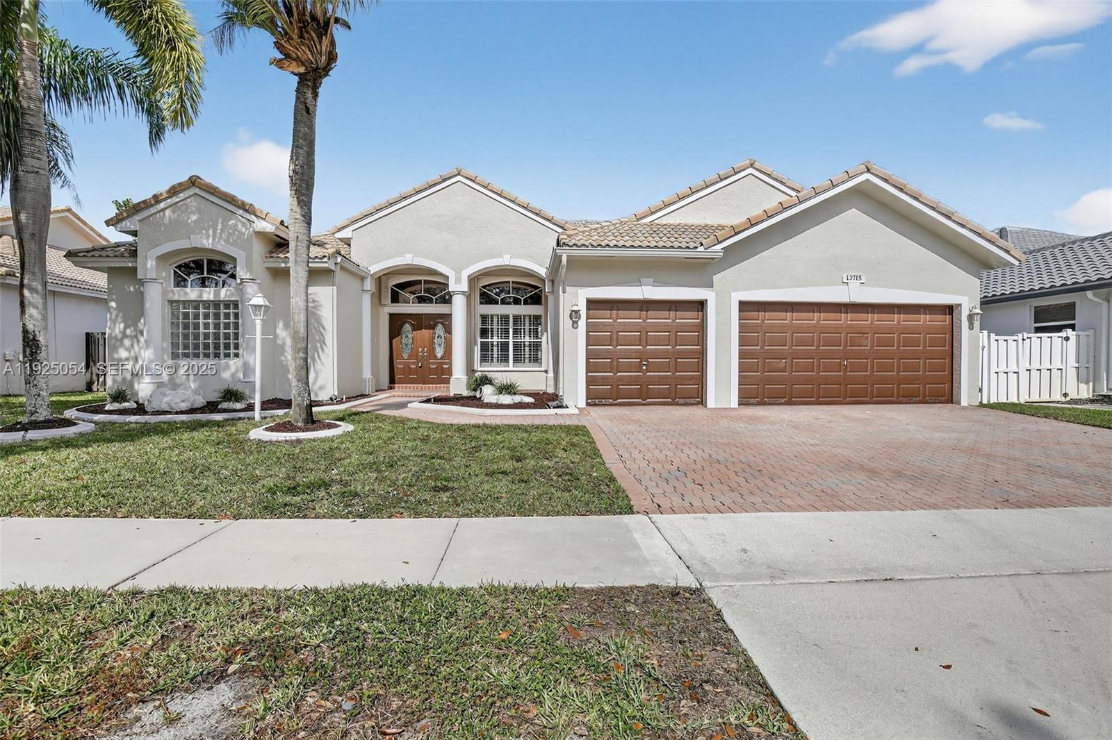 13715 NW 21st St Pembroke Pines, FL 33028