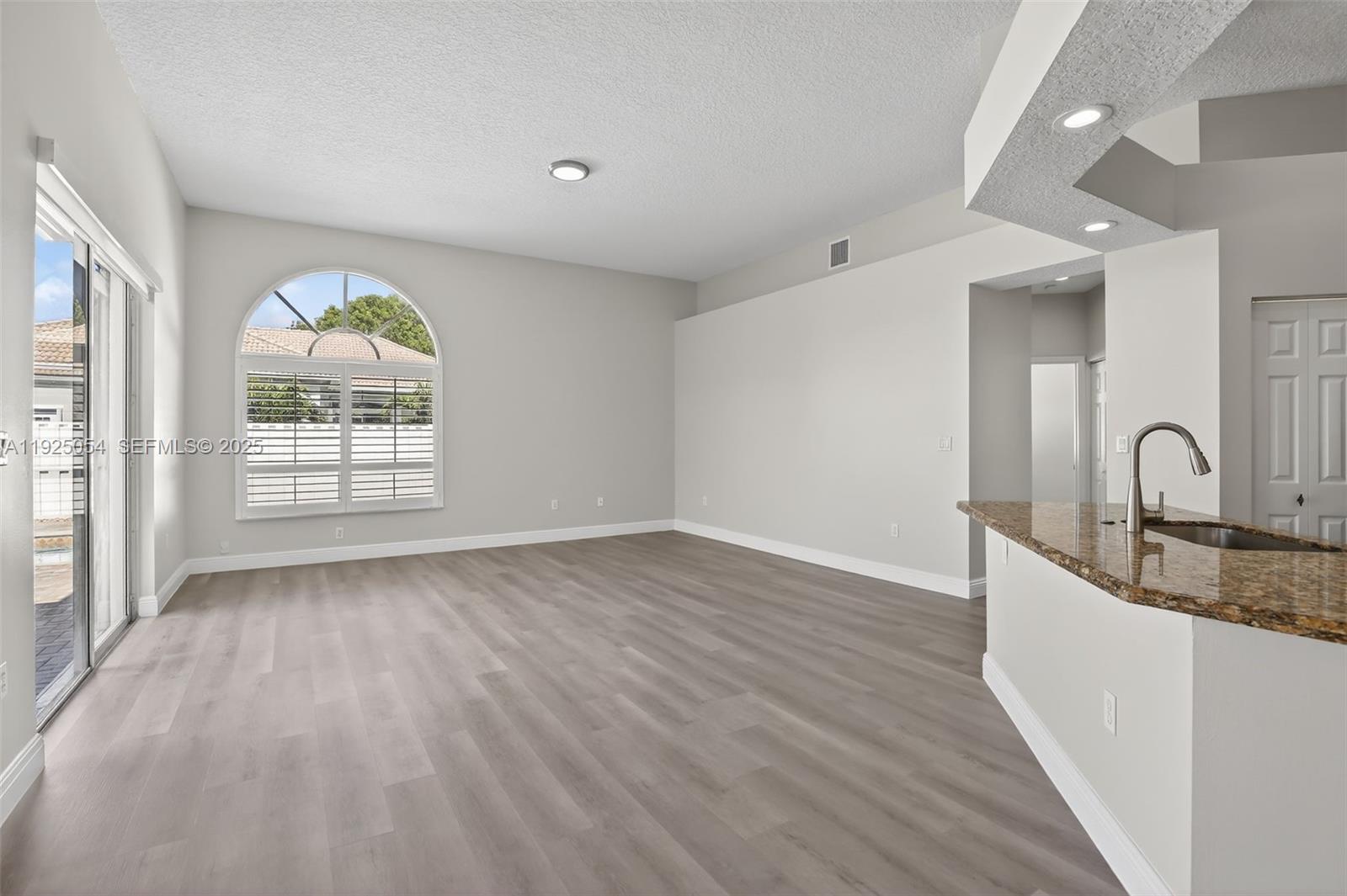 13715 NW 21st St Pembroke Pines, FL 33028