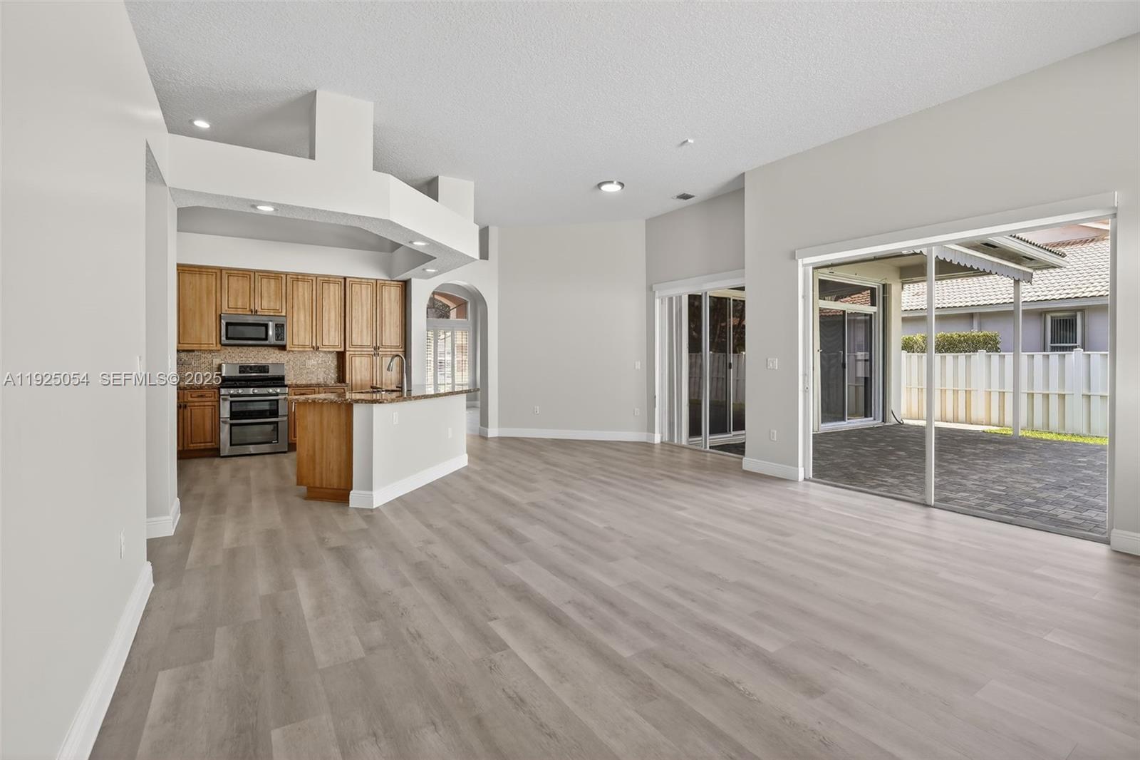 13715 NW 21st St Pembroke Pines, FL 33028