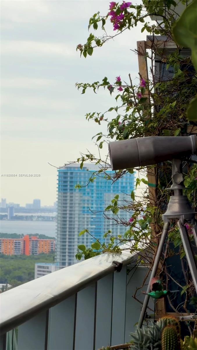 16385 Biscayne Blvd North Miami Beach, FL 33160