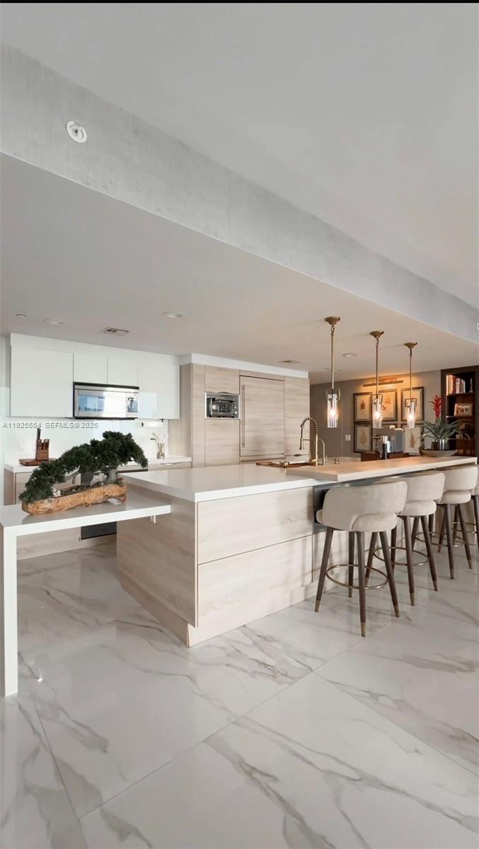 16385 Biscayne Blvd North Miami Beach, FL 33160