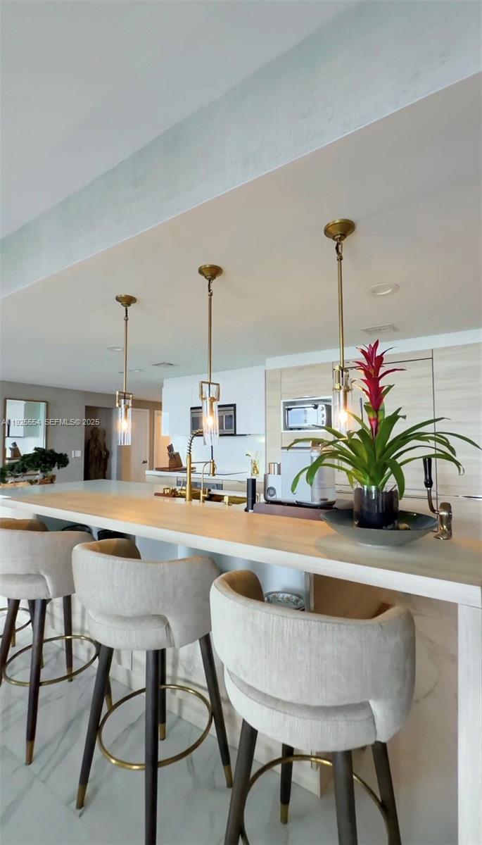 16385 Biscayne Blvd North Miami Beach, FL 33160