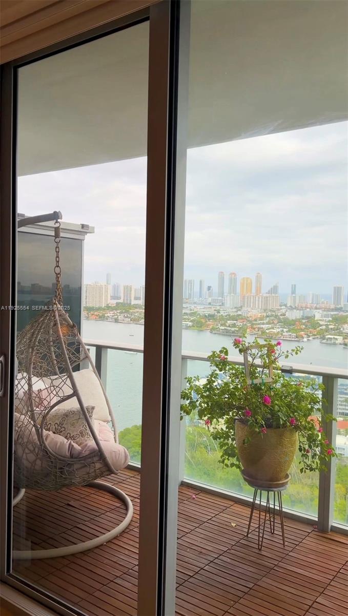 16385 Biscayne Blvd North Miami Beach, FL 33160