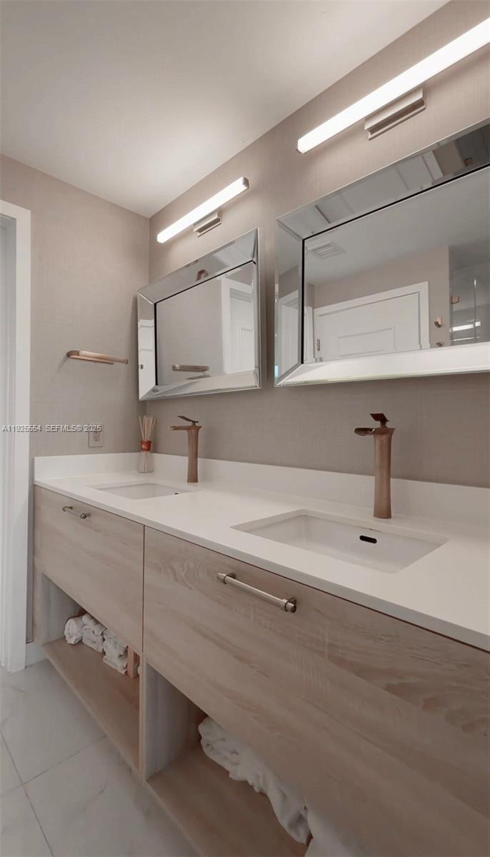 16385 Biscayne Blvd North Miami Beach, FL 33160