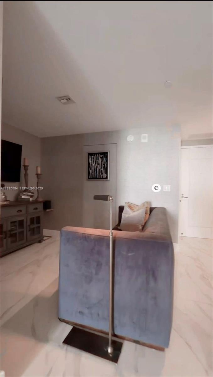 16385 Biscayne Blvd North Miami Beach, FL 33160