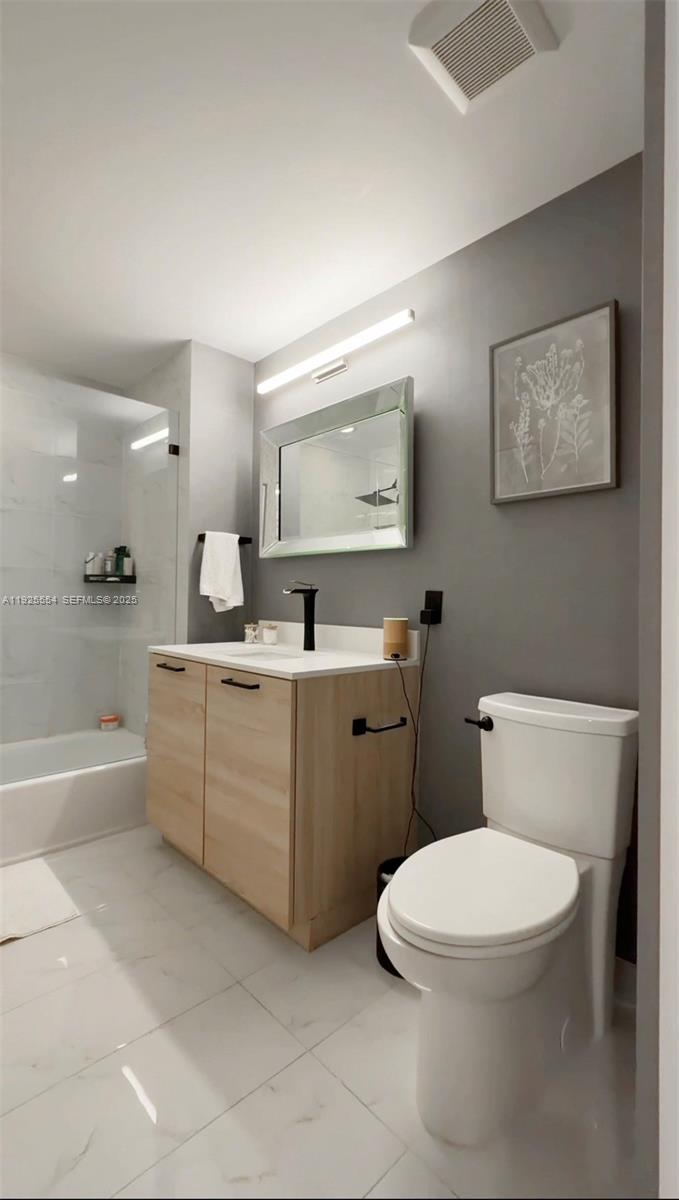 16385 Biscayne Blvd North Miami Beach, FL 33160