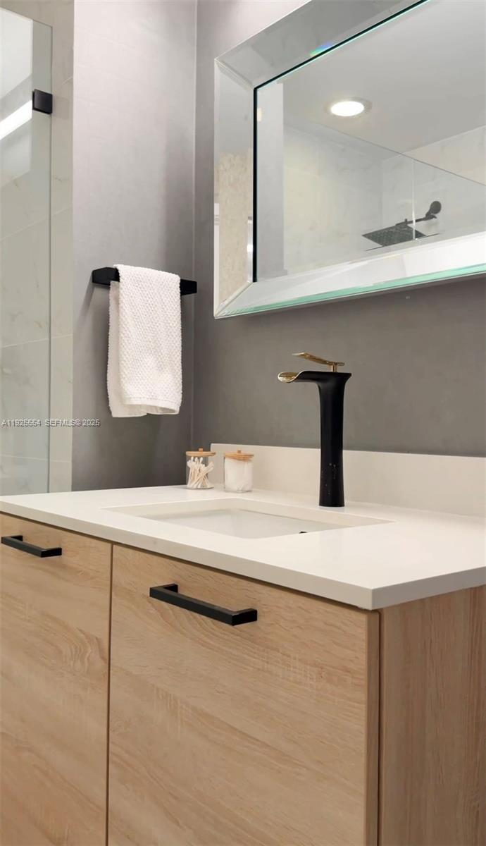 16385 Biscayne Blvd North Miami Beach, FL 33160