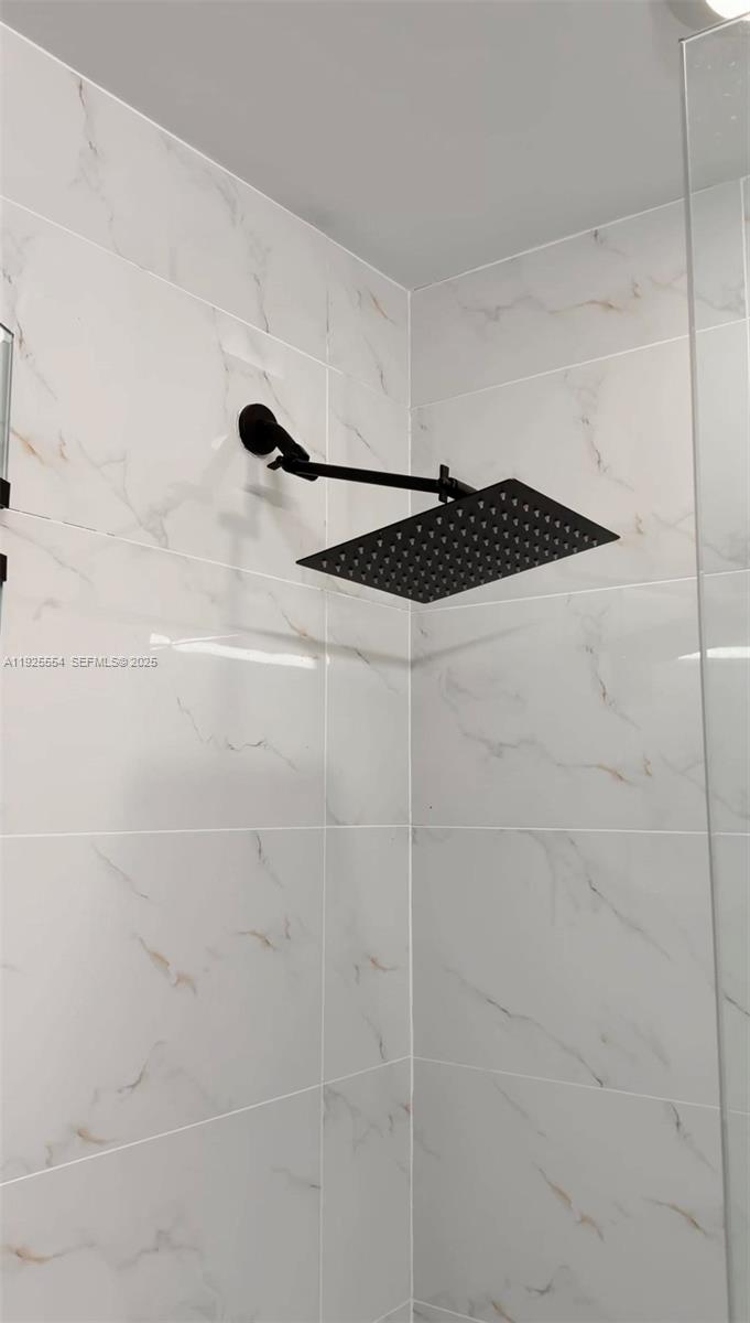 16385 Biscayne Blvd North Miami Beach, FL 33160