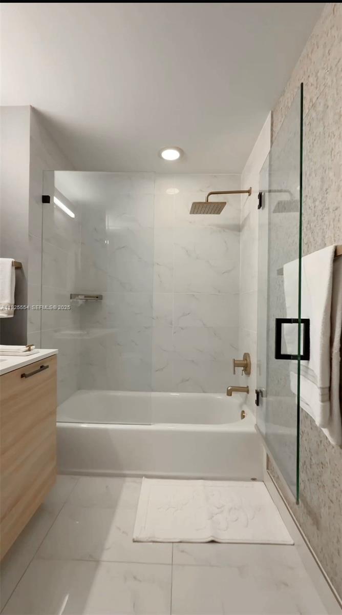 16385 Biscayne Blvd North Miami Beach, FL 33160