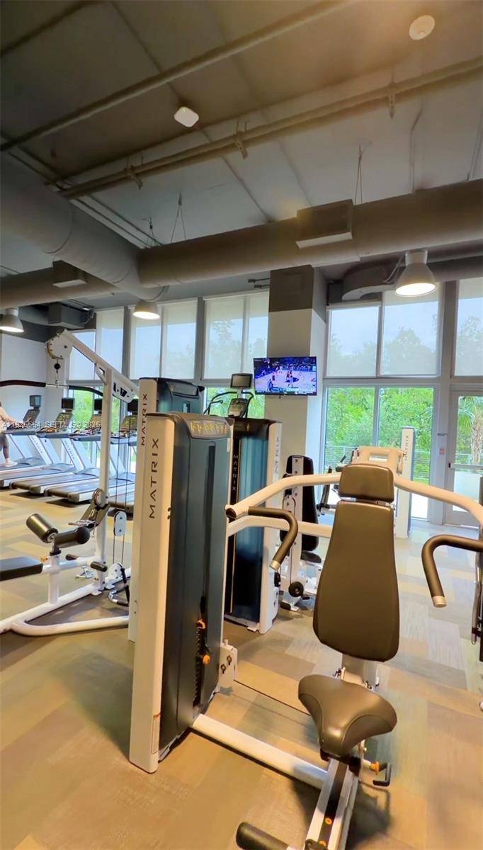 16385 Biscayne Blvd North Miami Beach, FL 33160