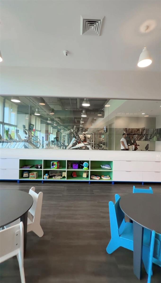 16385 Biscayne Blvd North Miami Beach, FL 33160