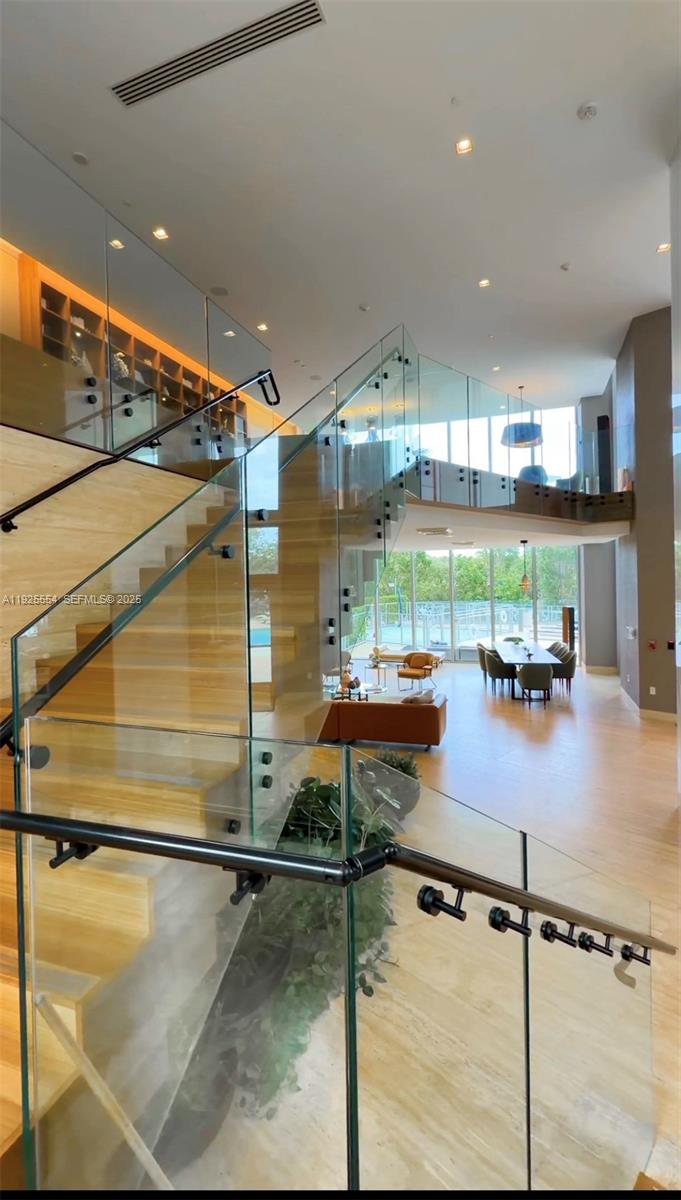 16385 Biscayne Blvd North Miami Beach, FL 33160