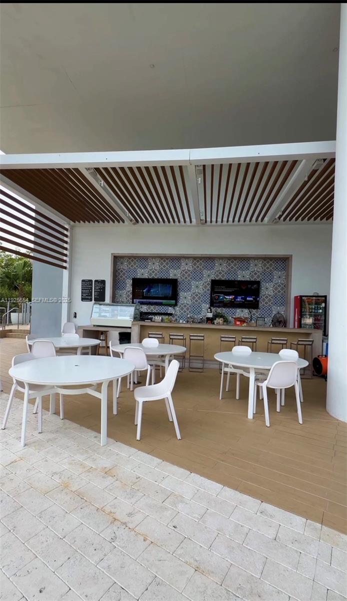 16385 Biscayne Blvd North Miami Beach, FL 33160