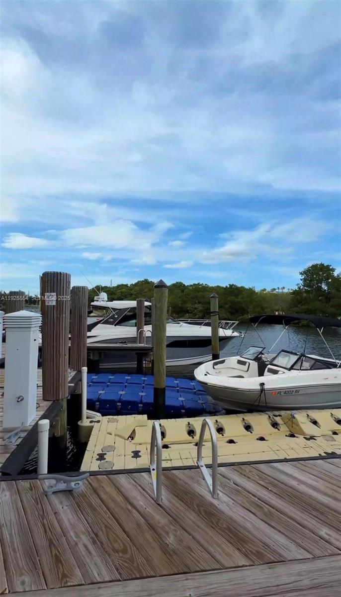 16385 Biscayne Blvd North Miami Beach, FL 33160