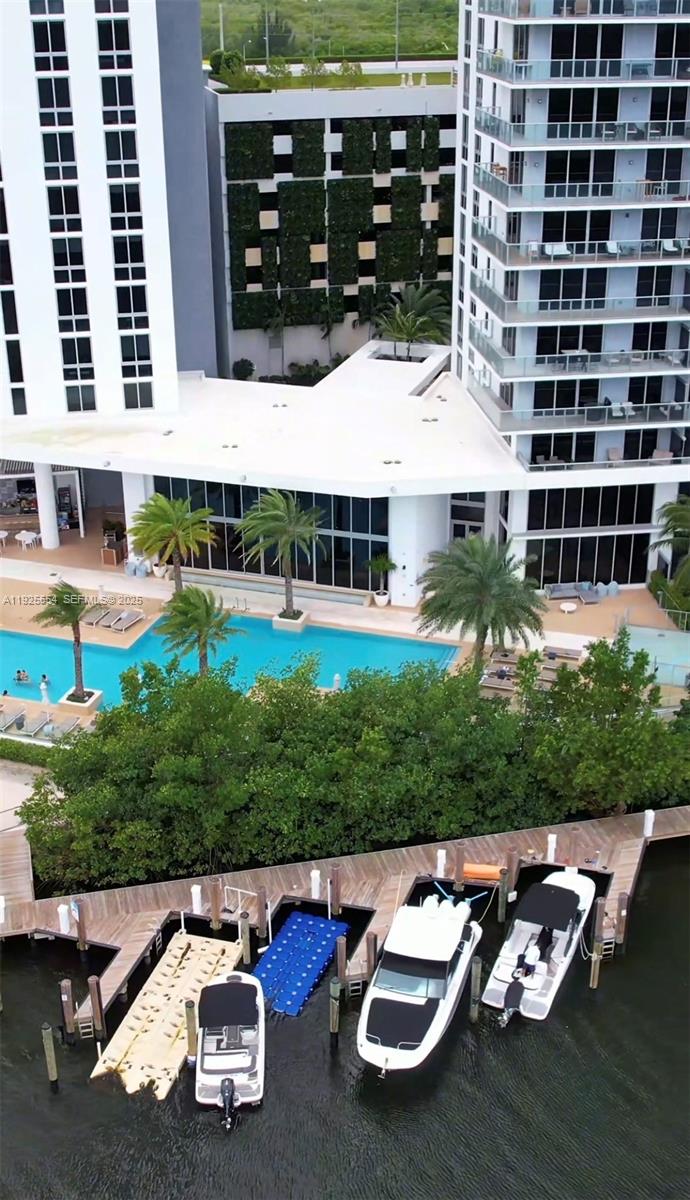 16385 Biscayne Blvd North Miami Beach, FL 33160