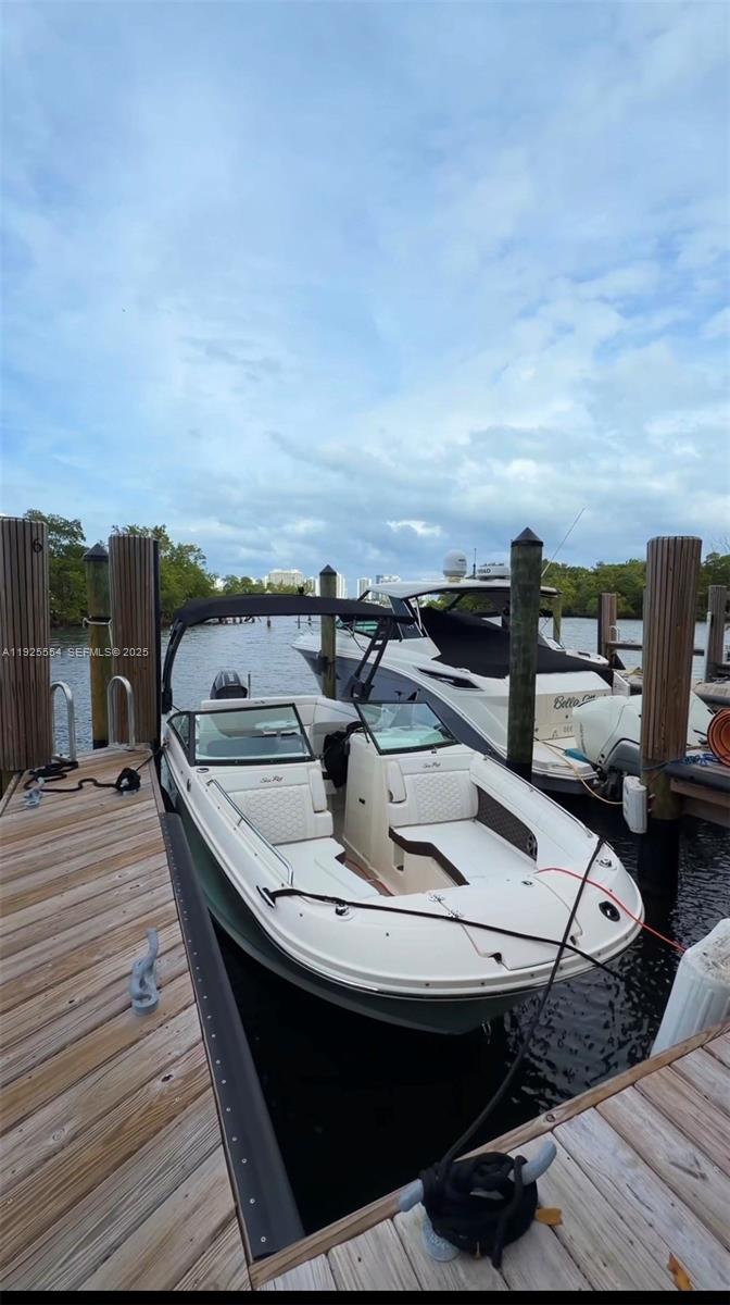 16385 Biscayne Blvd North Miami Beach, FL 33160