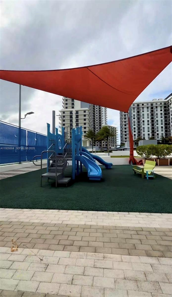 16385 Biscayne Blvd North Miami Beach, FL 33160