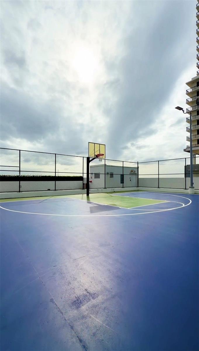 16385 Biscayne Blvd North Miami Beach, FL 33160