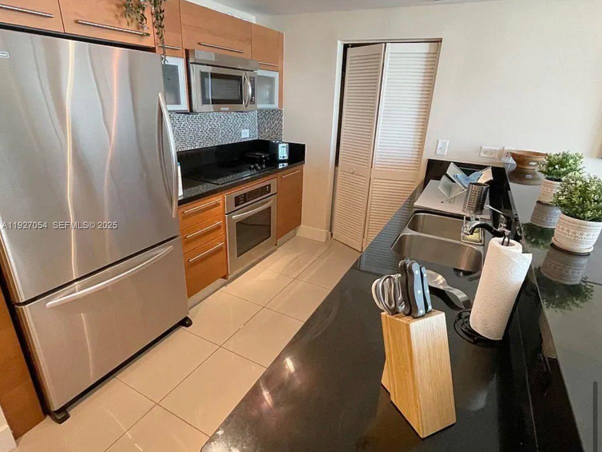 image Vizcayne South10