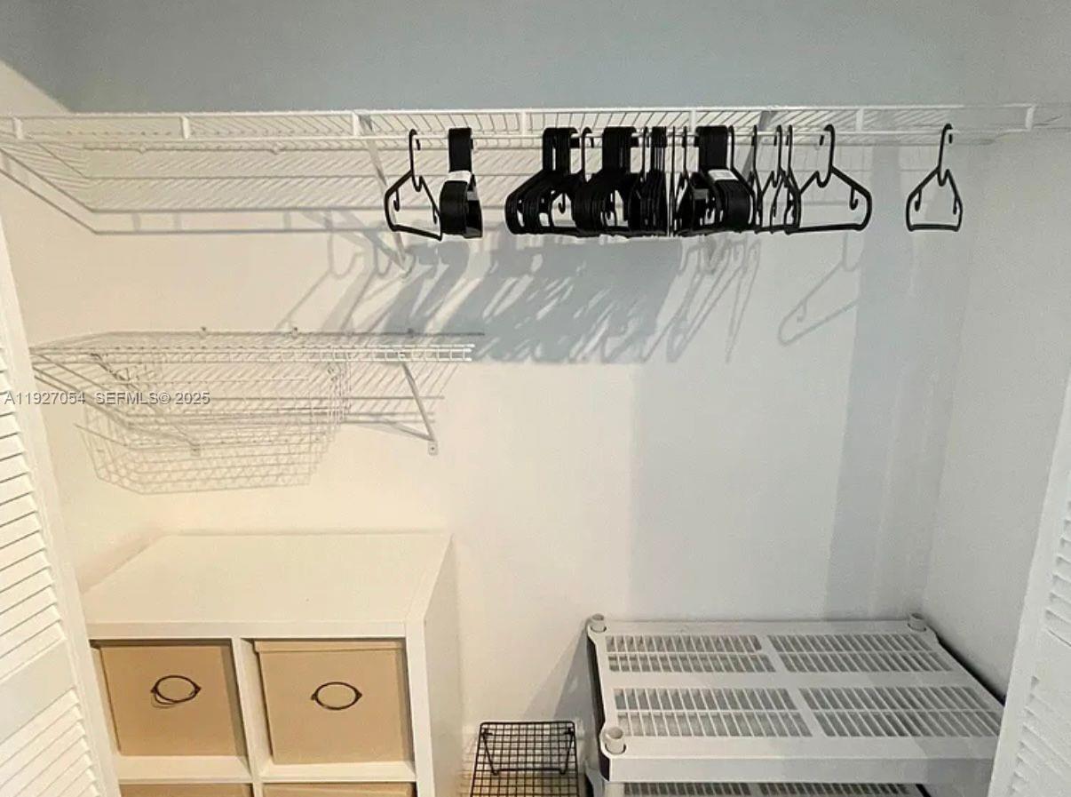 image Vizcayne South14