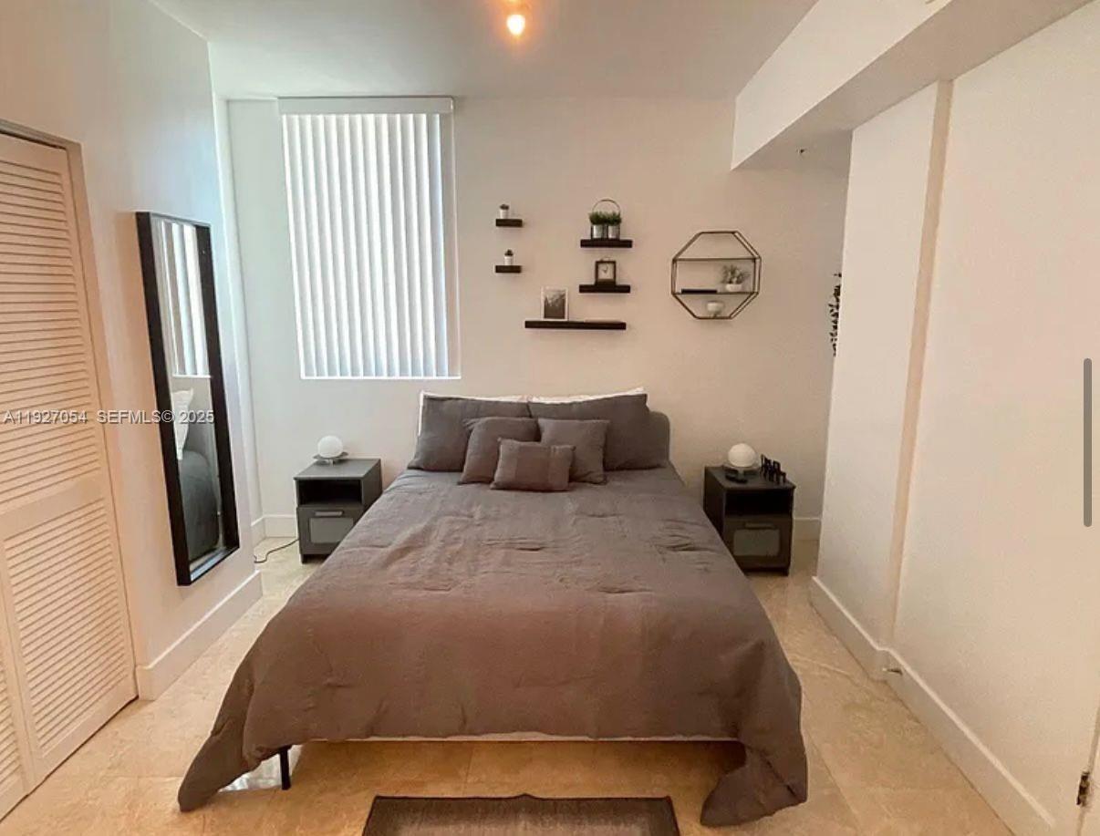 image Vizcayne South7