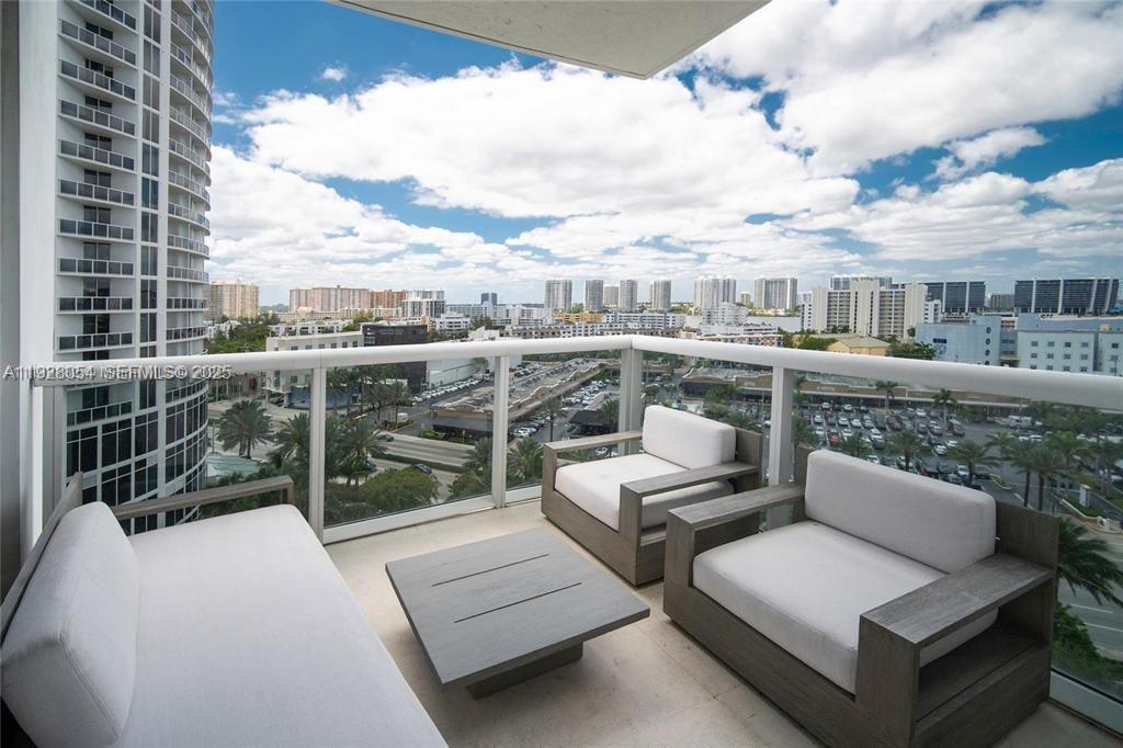 18101 Collins Ave #1101 Sunny Isles Beach, FL 33160