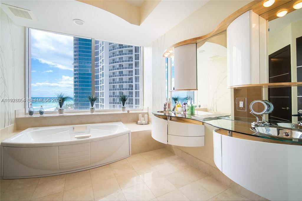 18101 Collins Ave #1101 Sunny Isles Beach, FL 33160