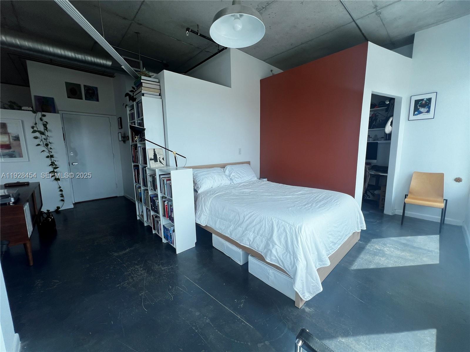 10 SW South Riv Dr #812 Miami, FL 33130