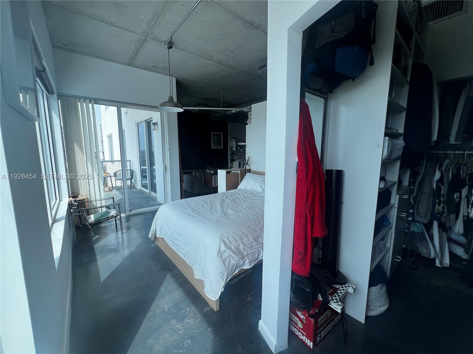 10 SW South Riv Dr #812 Miami, FL 33130