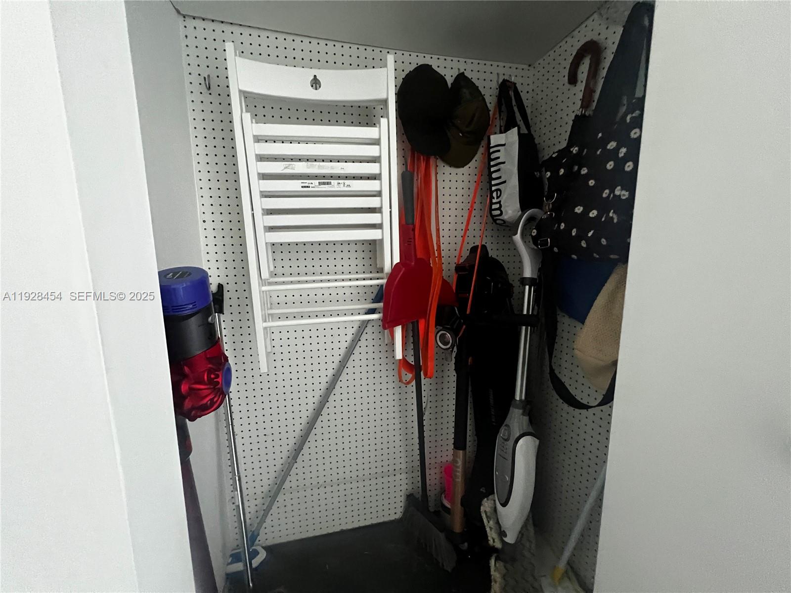 10 SW South Riv Dr #812 Miami, FL 33130