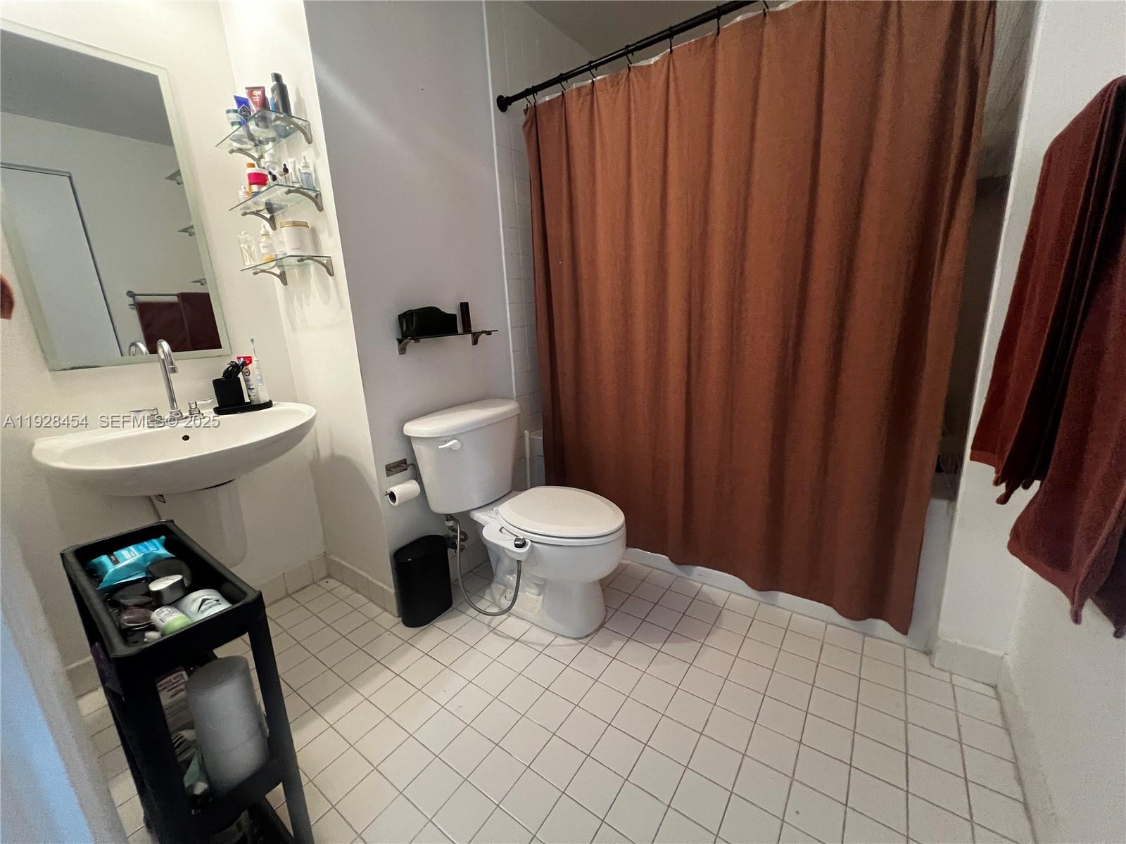 10 SW South Riv Dr #812 Miami, FL 33130