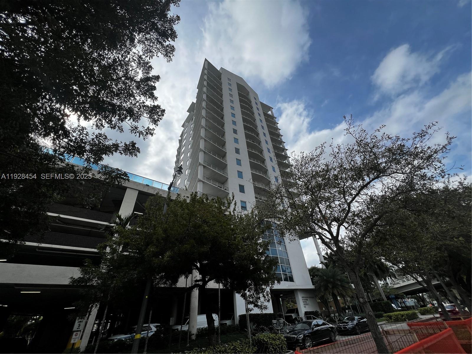 10 SW South Riv Dr #812 Miami, FL 33130