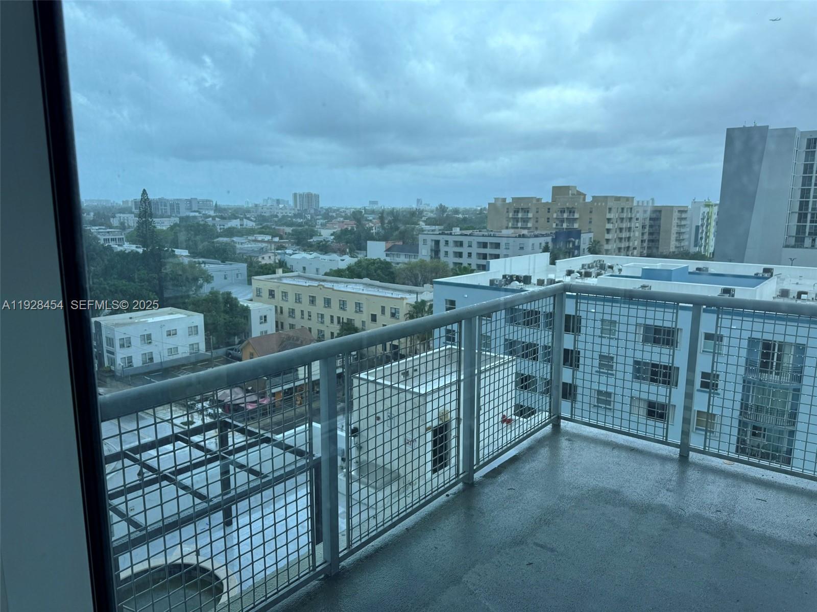 10 SW South Riv Dr #812 Miami, FL 33130