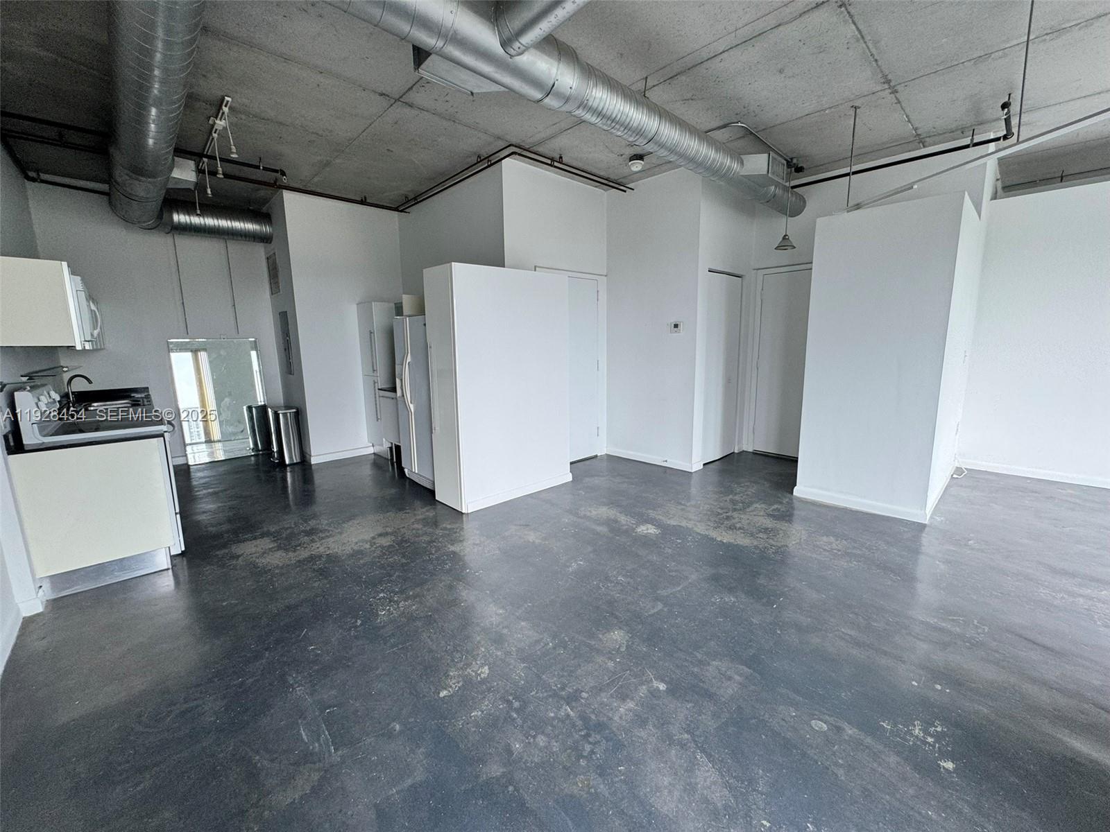 10 SW South Riv Dr #812 Miami, FL 33130