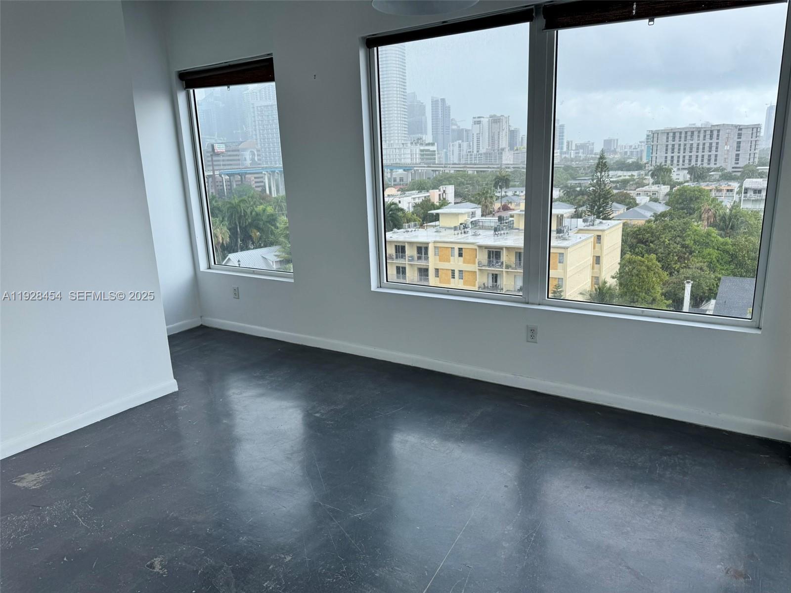 10 SW South Riv Dr #812 Miami, FL 33130