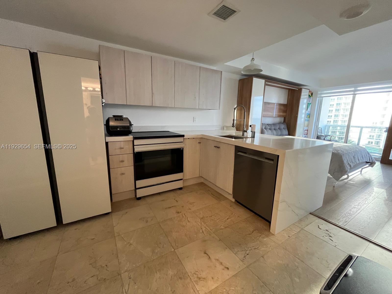 Undisclosed Address Bal Harbour, FL 33154