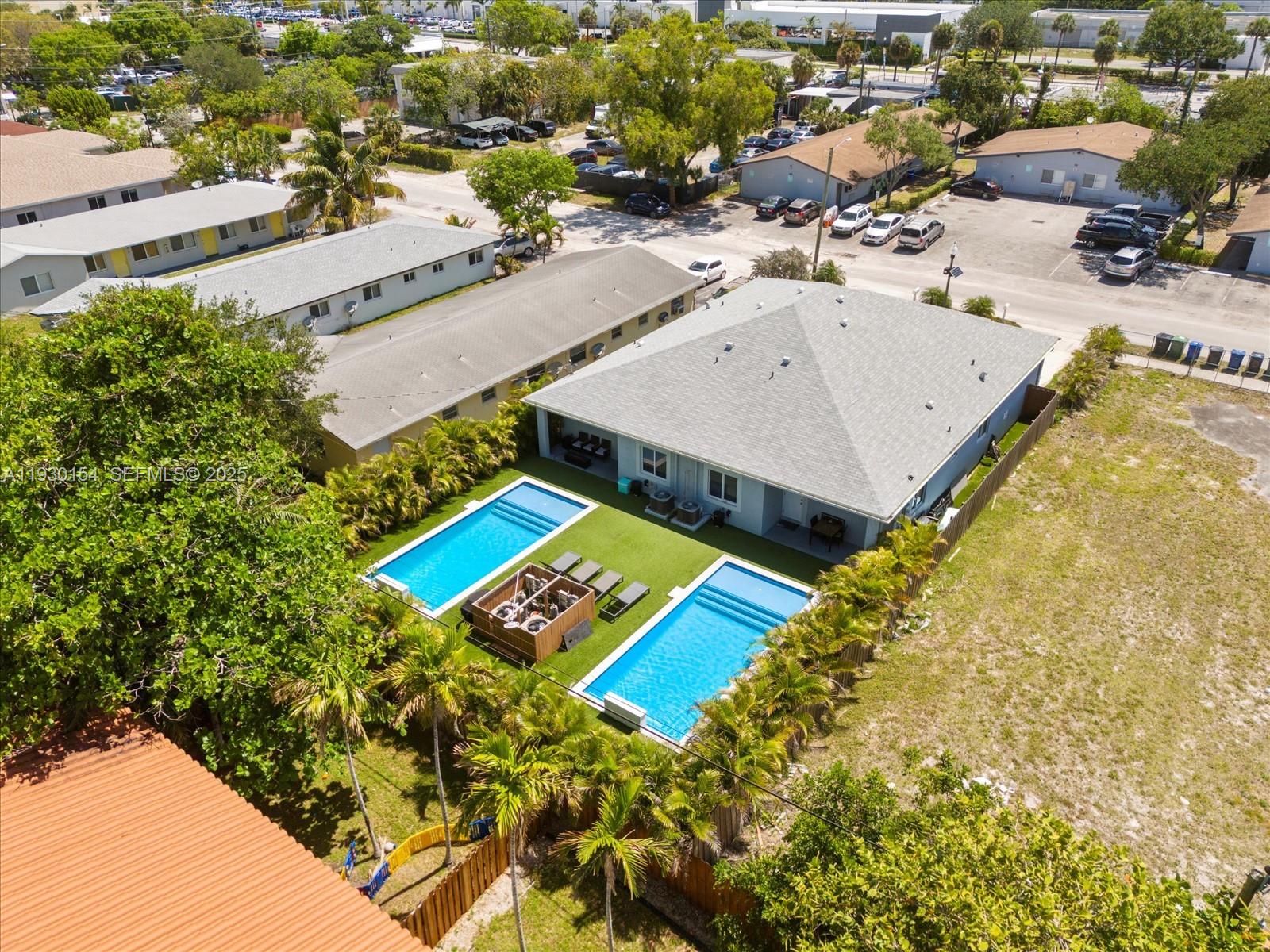 817-819 NW 1st Ave Fort Lauderdale, FL 33311