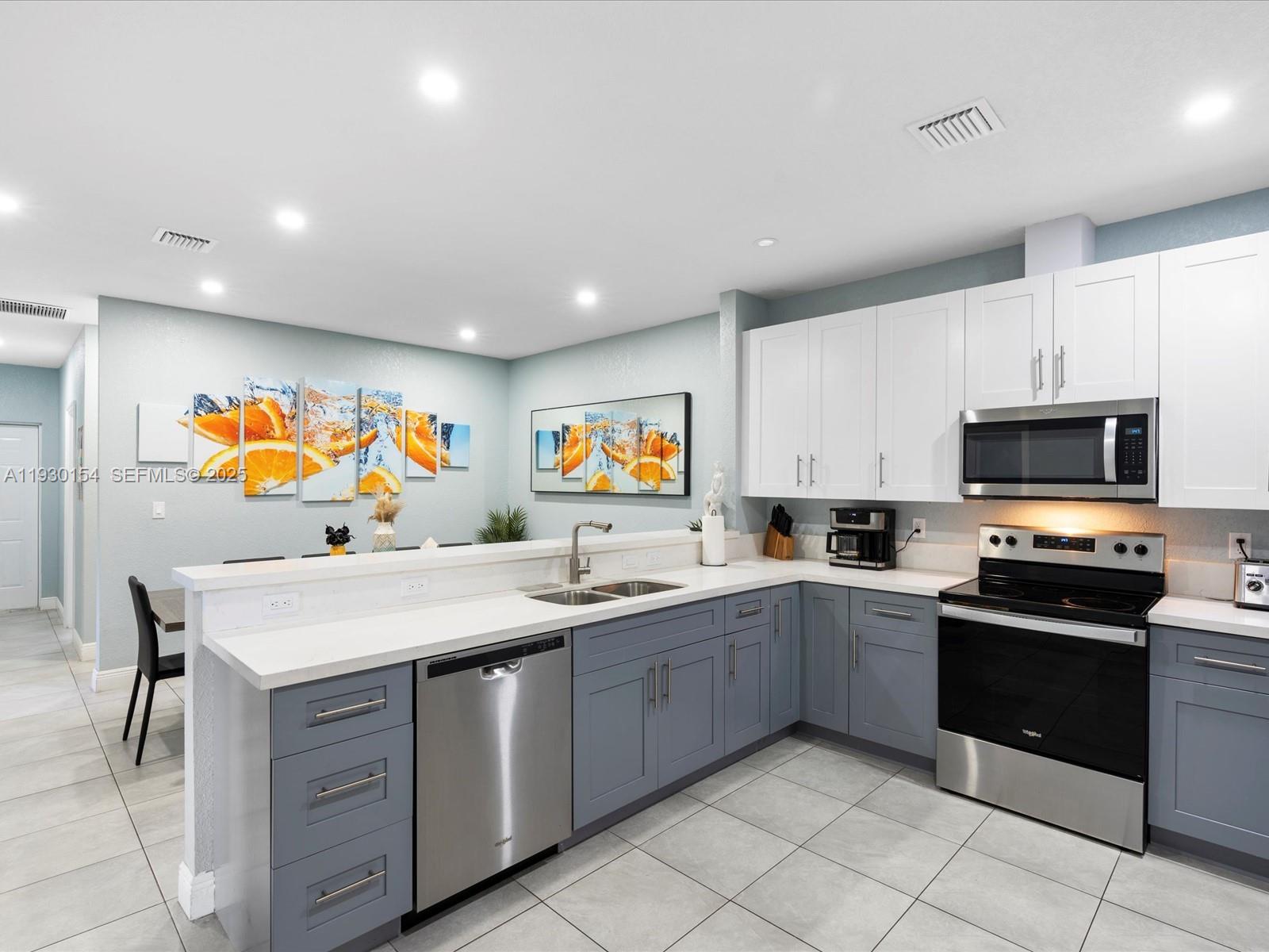 817-819 NW 1st Ave Fort Lauderdale, FL 33311